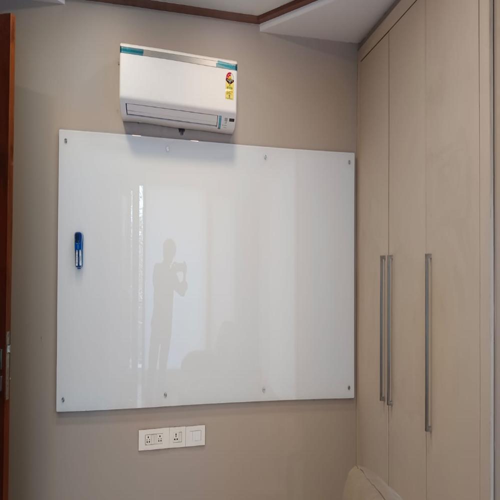 Sds006 High-quality Magnetic Glass Board For Office Use - Magnetic Glass, All Sizes Available | Ideal For Office Meetings, Schools & Home Use