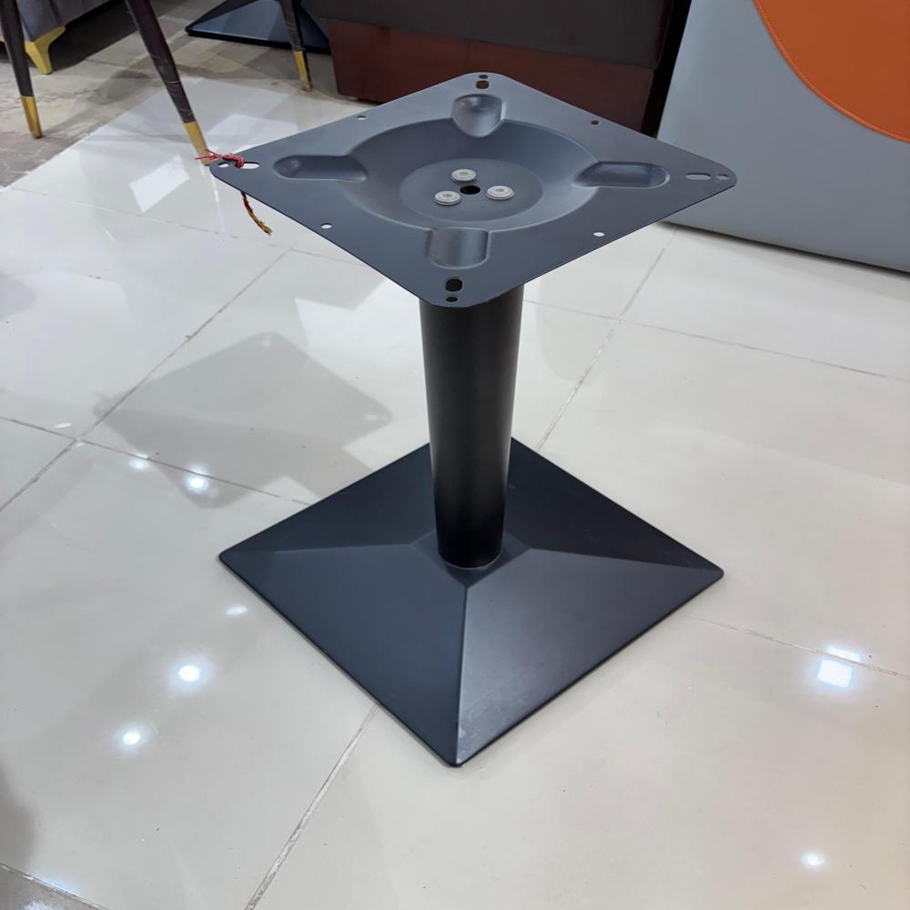 Single Piller Table Stand - Color: Black