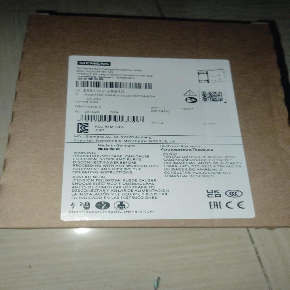 SIEMENS SIRIUS SAFETY RELAY BASIC UNIT 3SK1122-2AB40