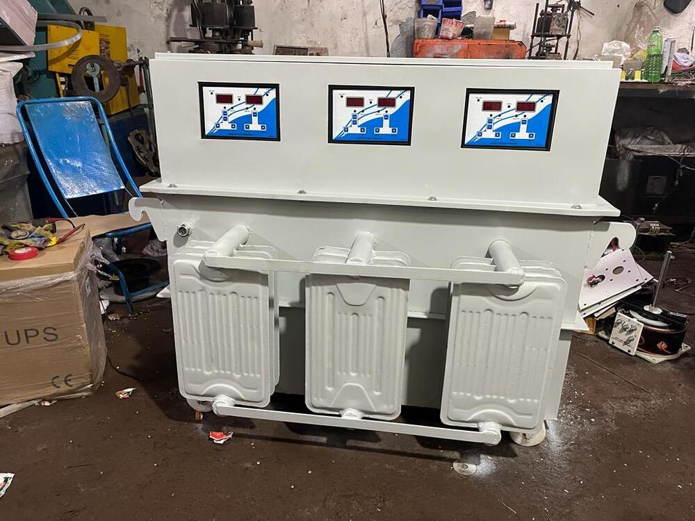 Three Phase Servo Voltage Stablizer - Features: High Quality