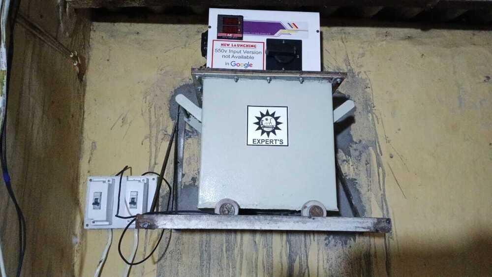 550-240v वोल्टेज स्टेबलाइज़र