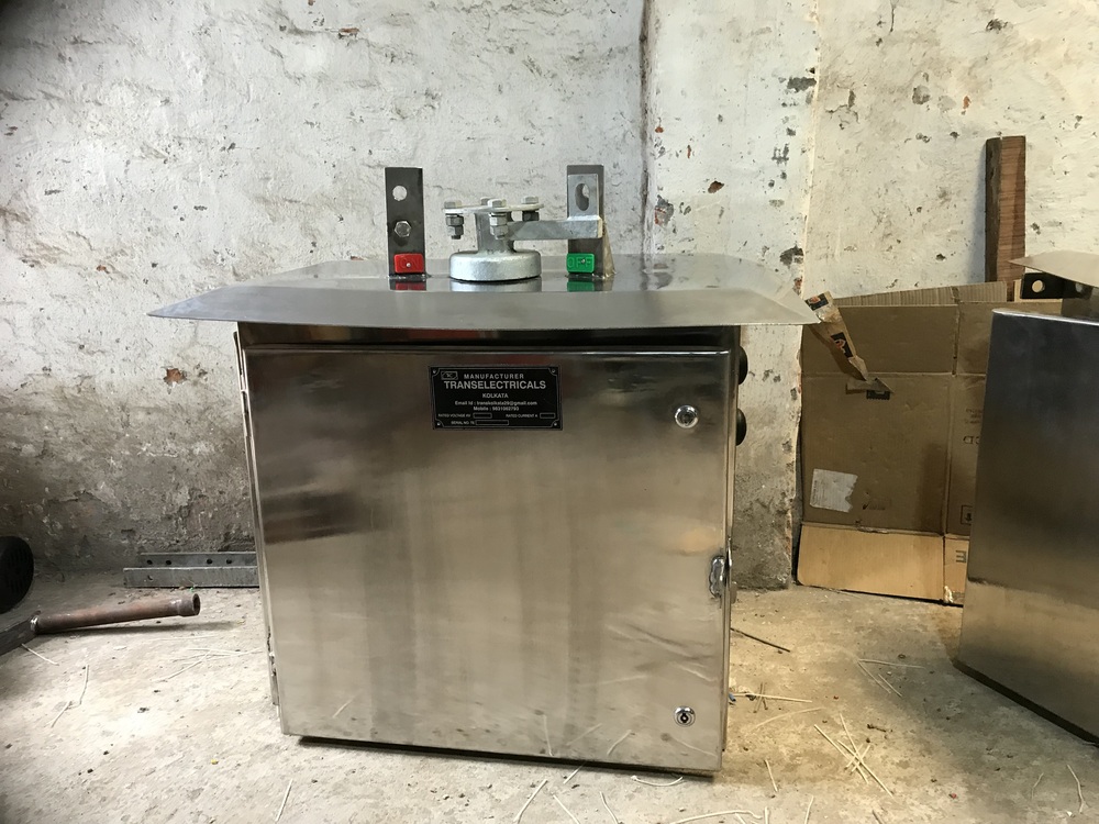 Ss Motorised Isolator Panel - Material: Stainless Steel