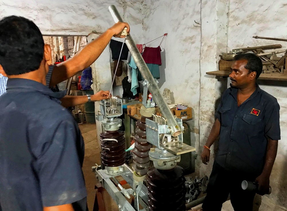 25KV Isolator Operation