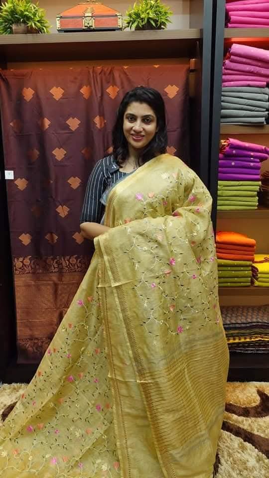 linen saree