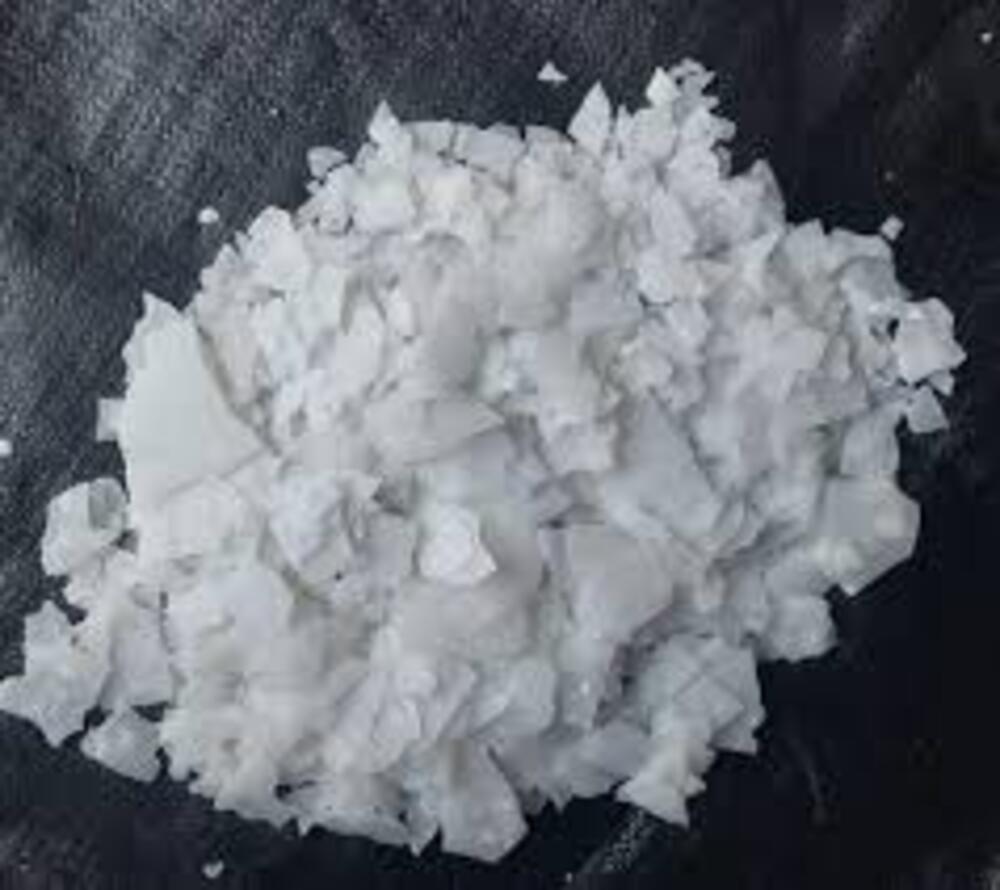 Caustic Soda Flakes - 99.50% Purity, Clear White Insoluble Flakes, Non-toxic For Industrial Applications