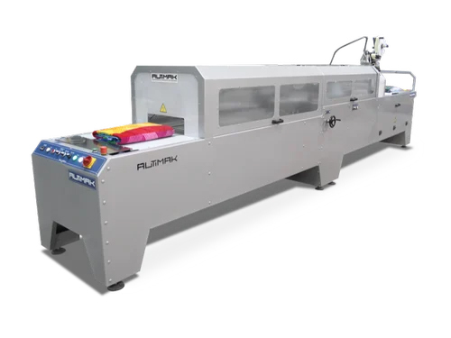 M-200 Towel Bagger Machine