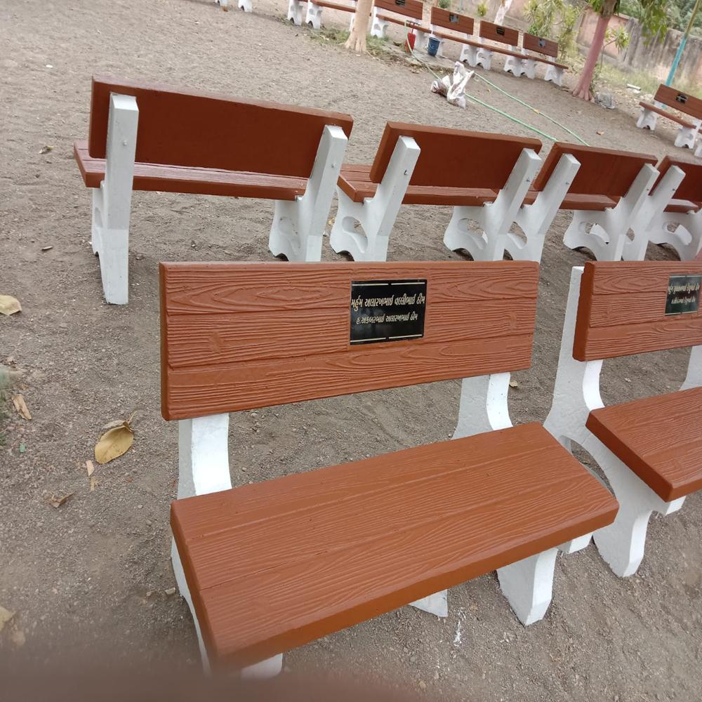 Readymade Bench - Diameter: 1500*300*75 Millimeter (Mm)