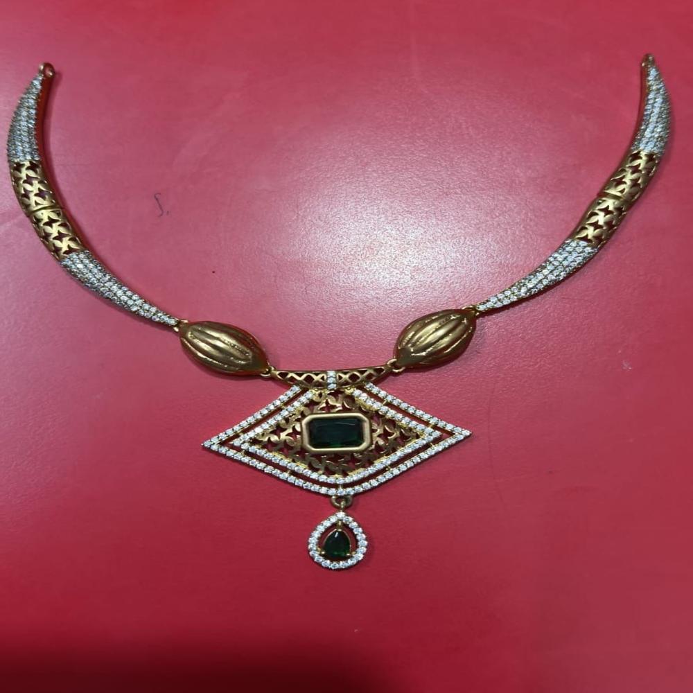 Emerald Crest Royale Necklace - Gender: Women
