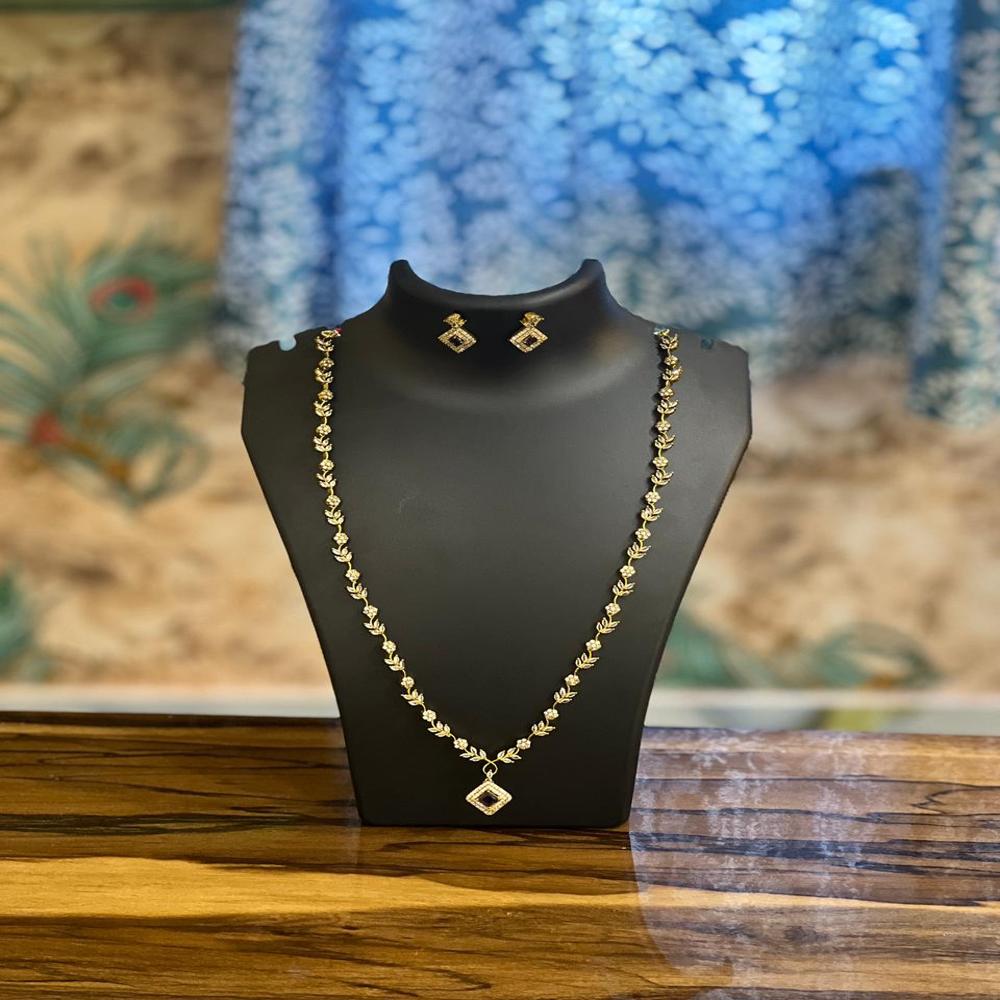 Regal Vine Diamond Pendant Set