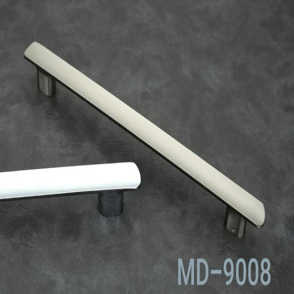 Main Door Handle - Color: Silver