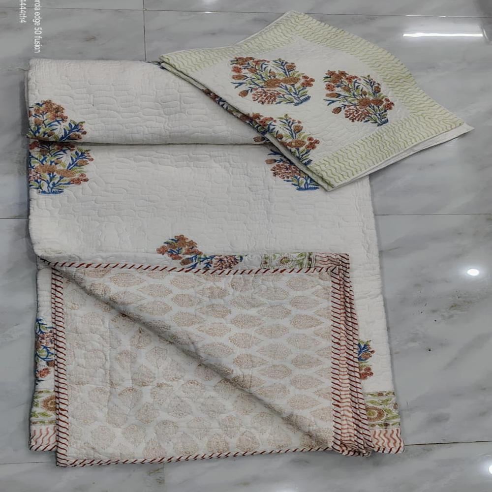 Feeding Cotton Printed Razai Quilt