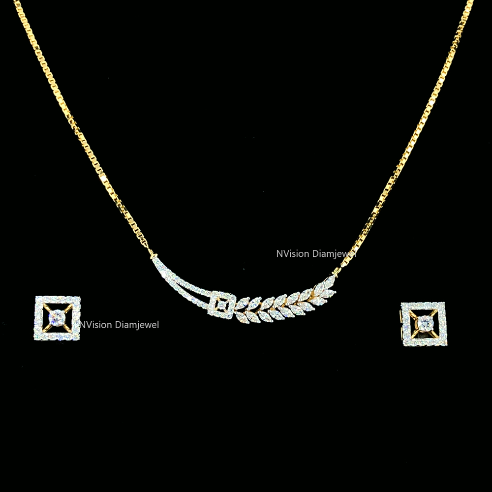 Stunning Leafy Natural Diamond Marquise Pendant & Stud Earrings - Diamond Carat Weight: 1.30 Carat