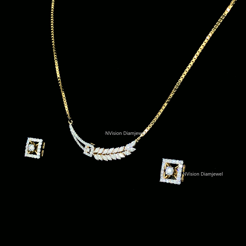 Stunning Leafy Natural Diamond Marquise Pendant & Stud Earrings