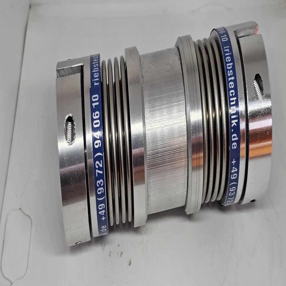 LINE SHAFT WITH METAL BELLOW COUPLINGS