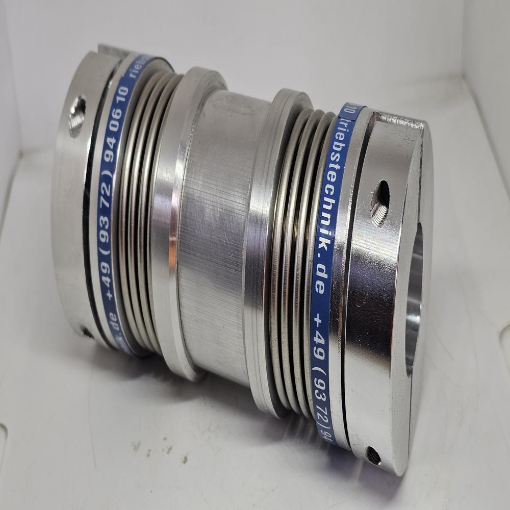 LINE SHAFT WITH METAL BELLOW COUPLINGS