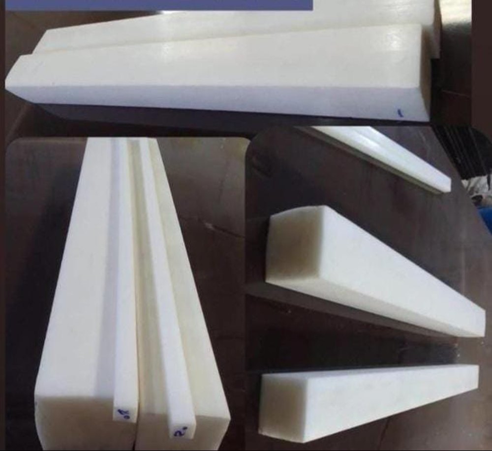 Delrin Rods - Color: White/black