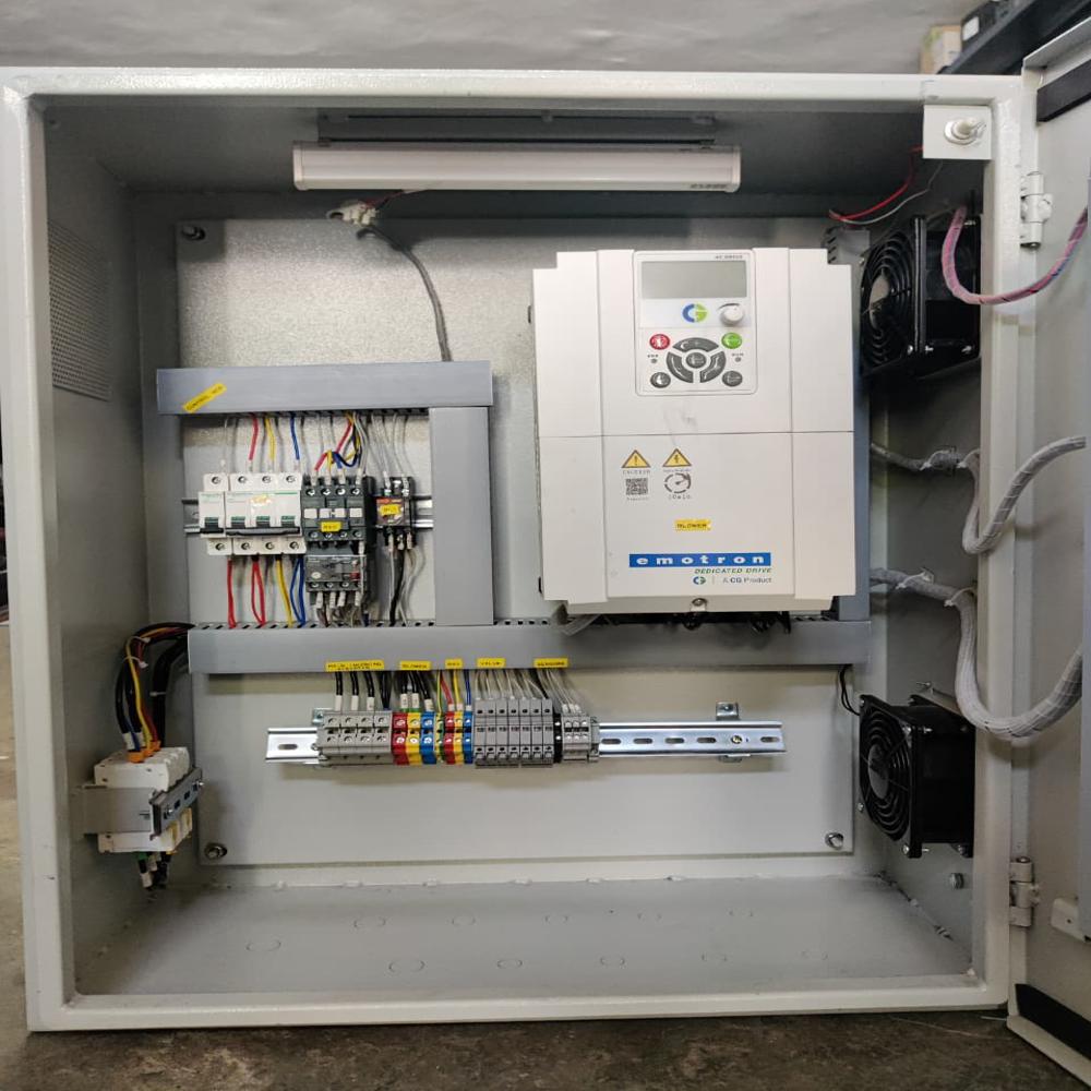 Three Phase Electric Control Panel - Mild Steel, 1250 Amp, 440 V | 50 Hertz Frequency, Warranty Included For Reliable Power Distribution