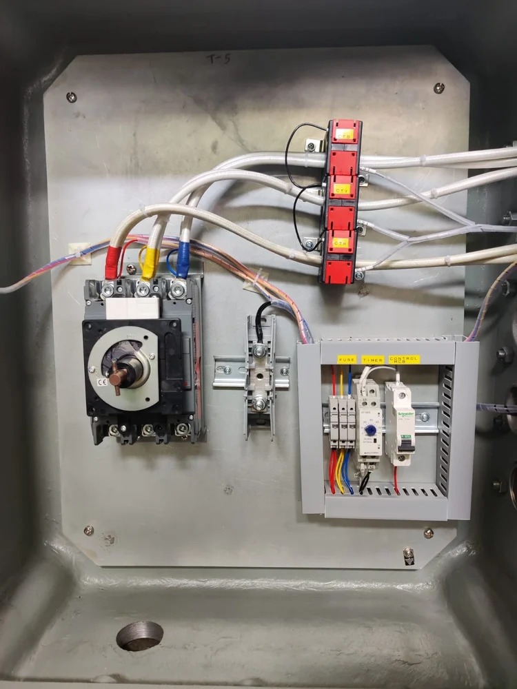 Flameproof Control Panels - Mild Steel, Grey Surface Finish, 415 Volt, Three Phase, 50-60 Hertz | Industrial Application, 1 Year Warranty, Good Quality