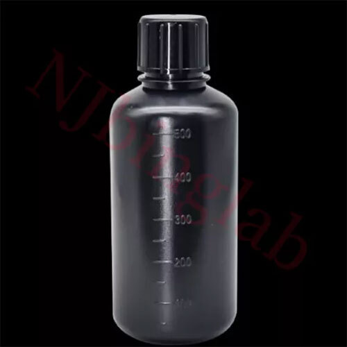 01_HDPE Graduated Bottle Black Narrow Mouth