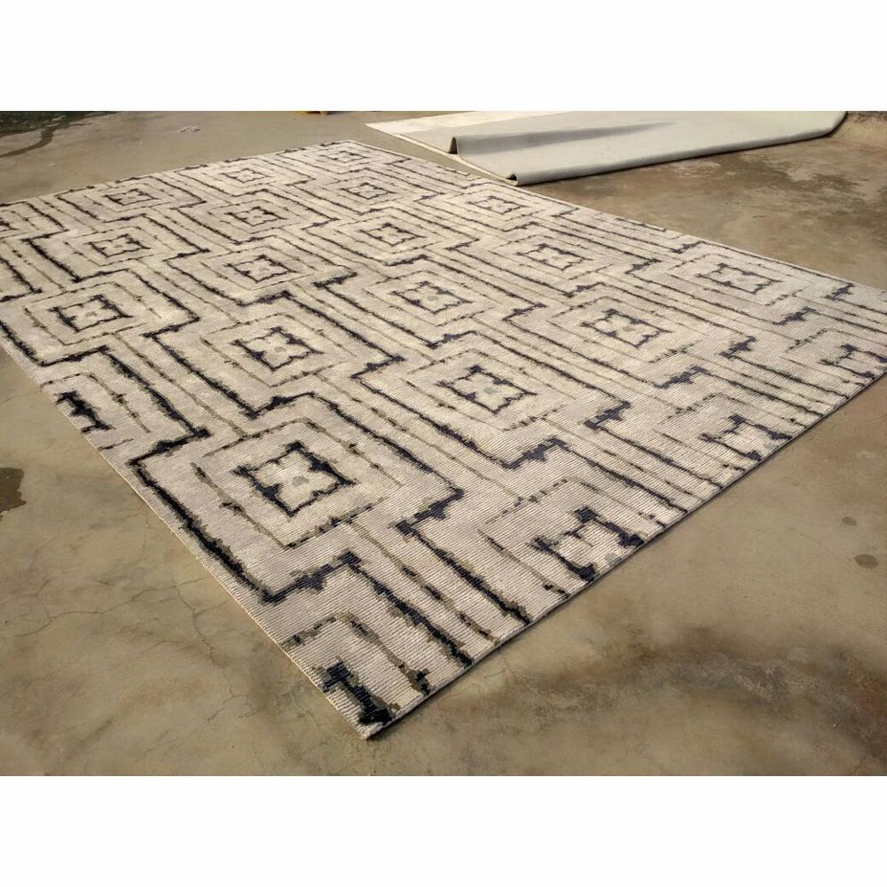 Hand Knotted Carpets - Advantage: Non-slip