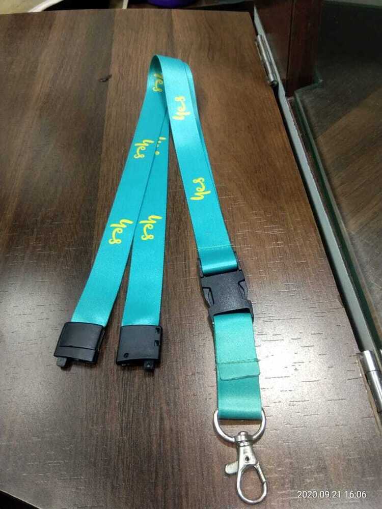 Lanyard With Buckle And Breakway