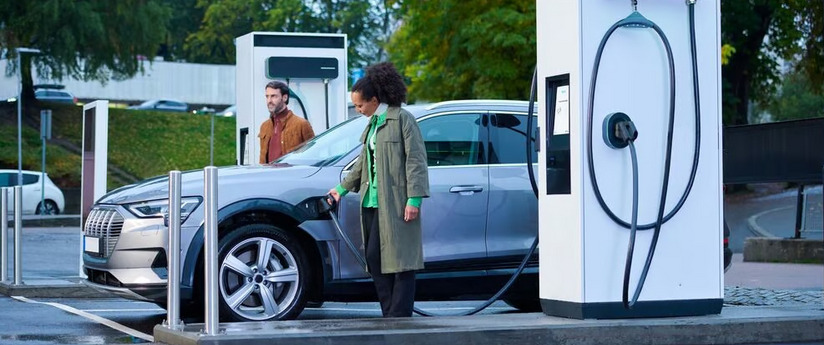 Ev Charging Station - Charging Time: 6-7 Hours