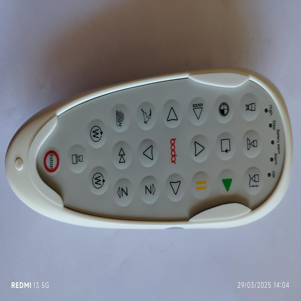 Bodor Remote - Color: White And Black