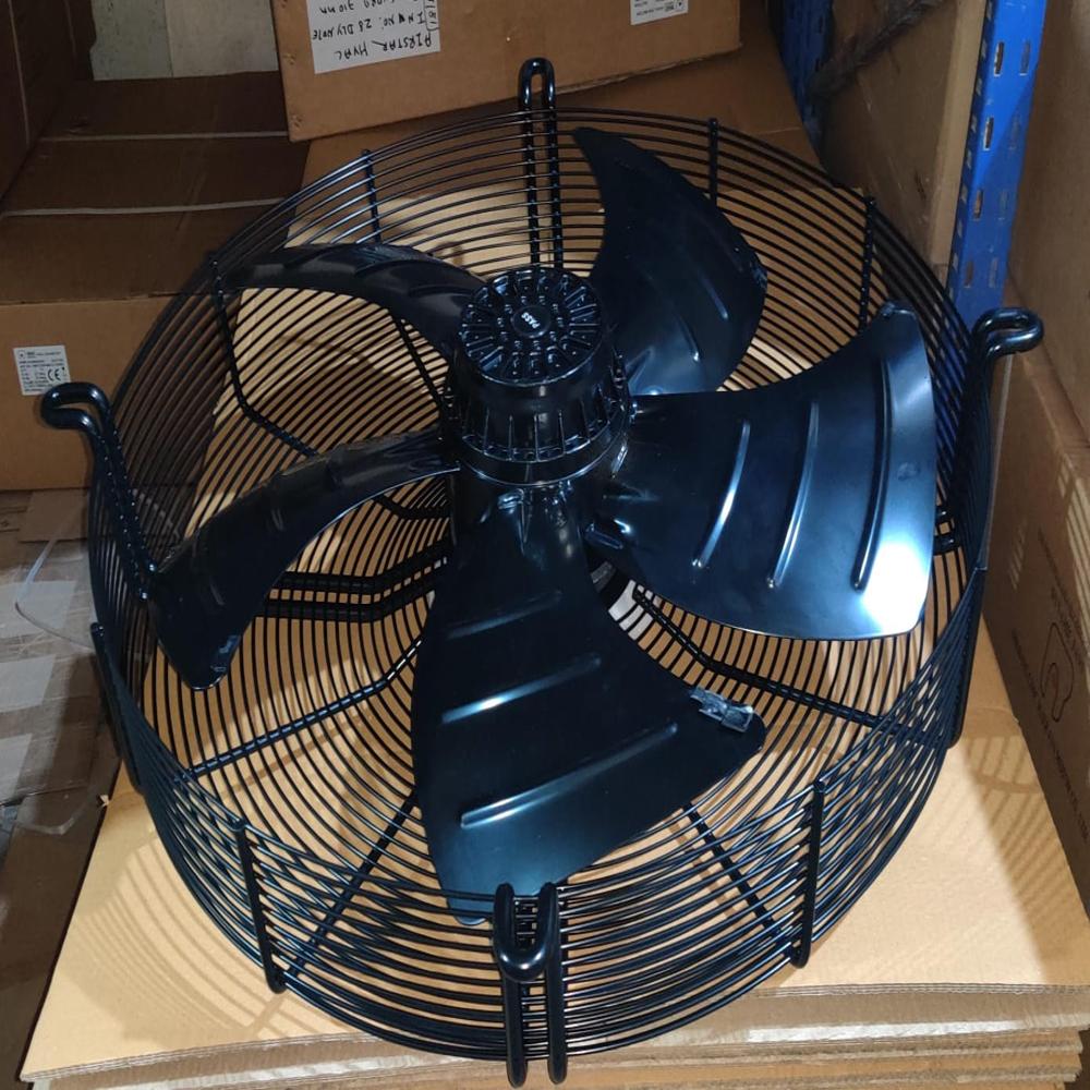 Axial Fan - Color: Black