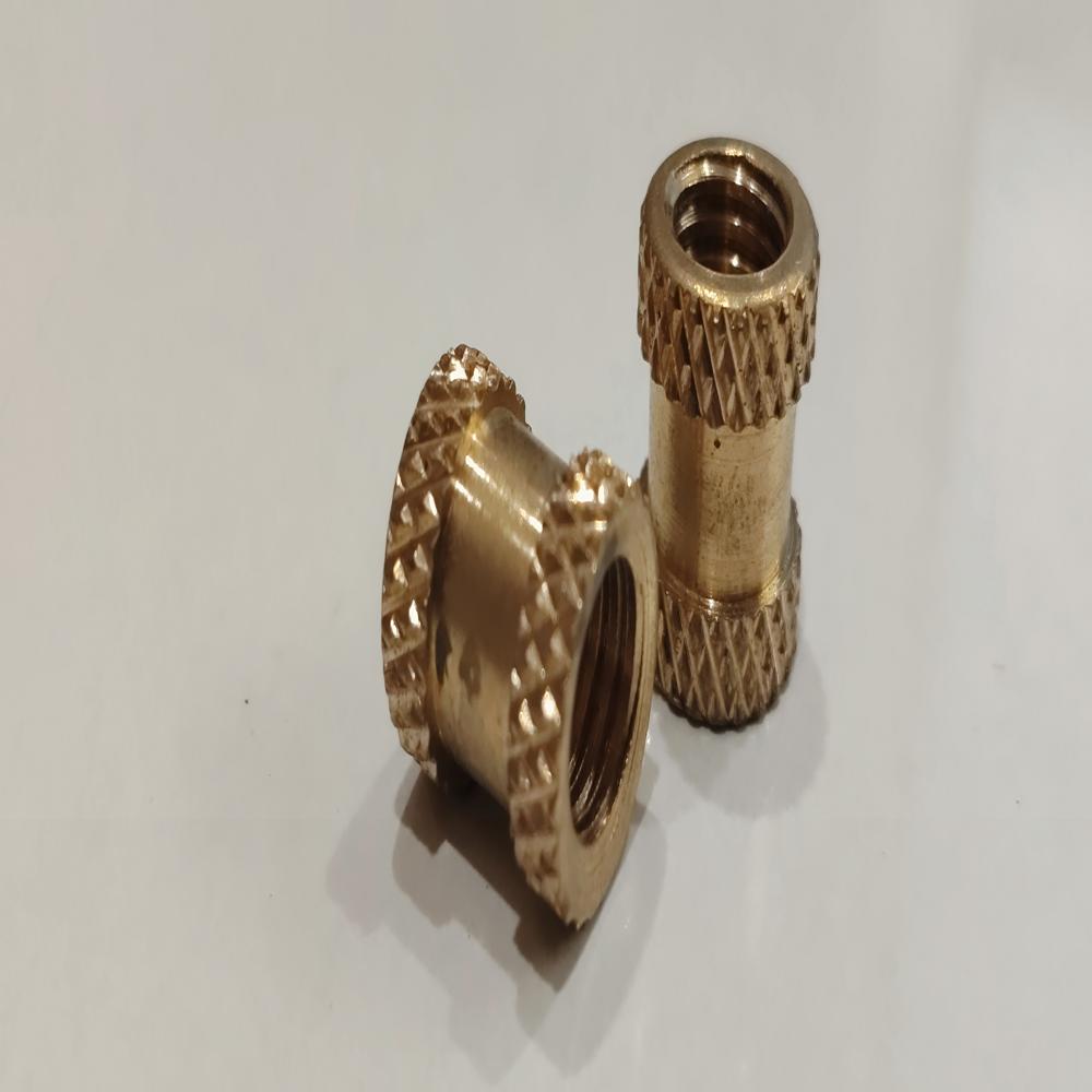 DBI-047 डबल नुकीला पीतल का इनसर्ट