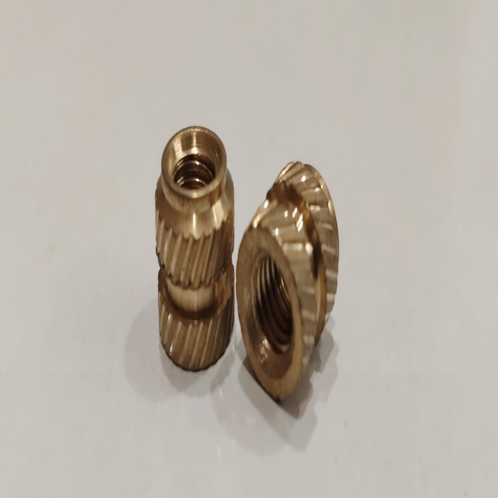 Dbi-050 Brass Knurled Insert - Color: Golden
