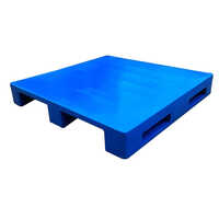 Roto Molded Four Way Rackable Plastic Pallet