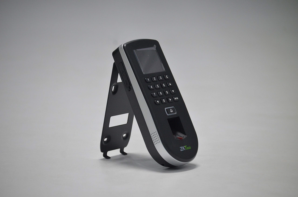 F19 Fingerprint Access Control - Accuracy: <99 %