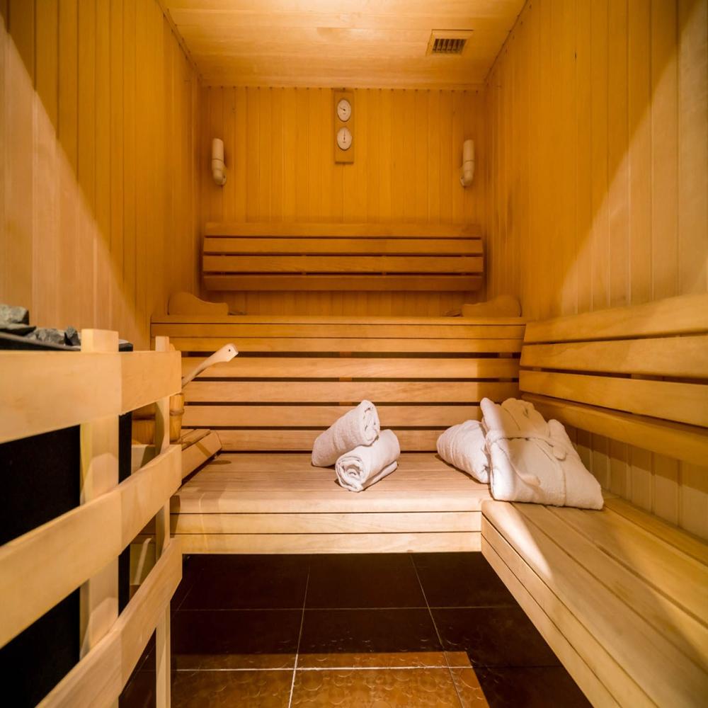 10 X 10 X 7 Feet Sauna Bath Room