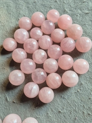 Rose quartz sphere ball