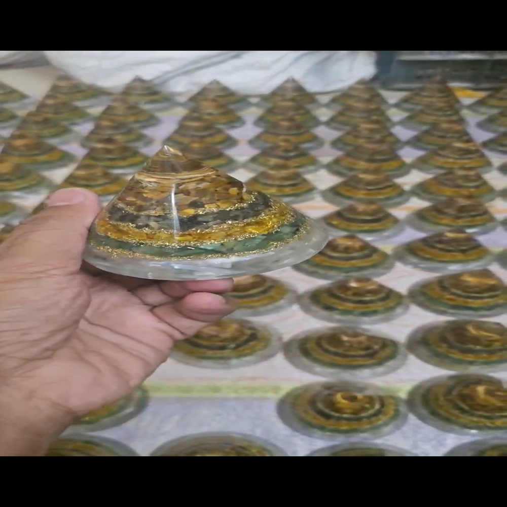 Orgone Pyramid - Height: 90 Millimeter (Mm)