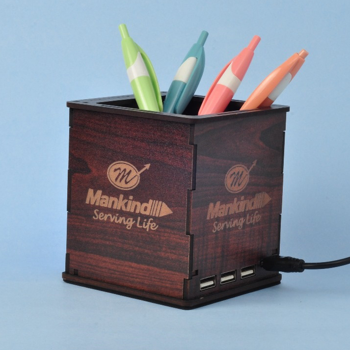 Display USB Hub With Pen Stand