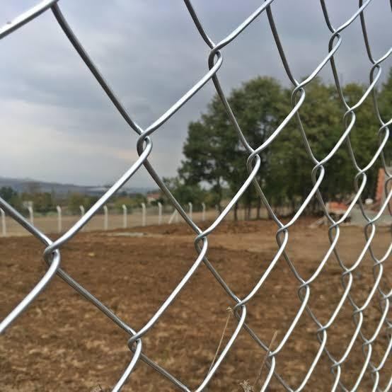 Chain Link Fence Mesh - Color: Multiple