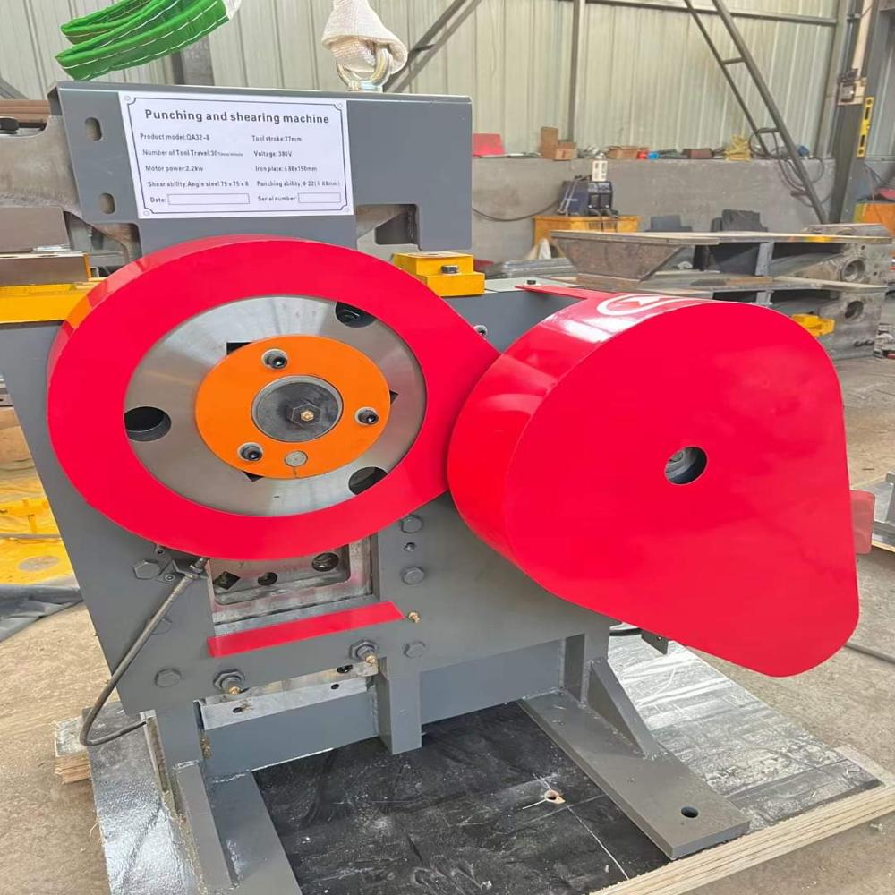 Qa 32-10 Multi Cutter - Color: Red