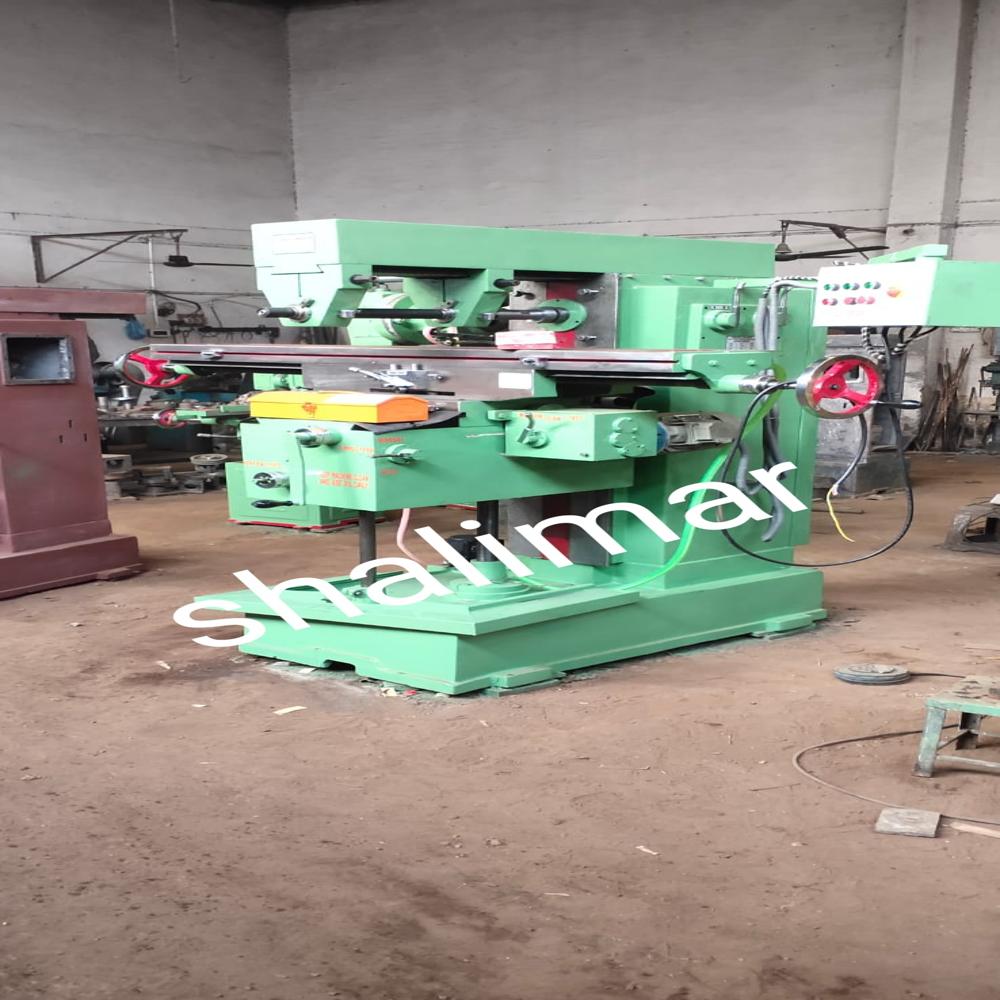 Semi Automatic Universal Milling Machine - General Use: Industry