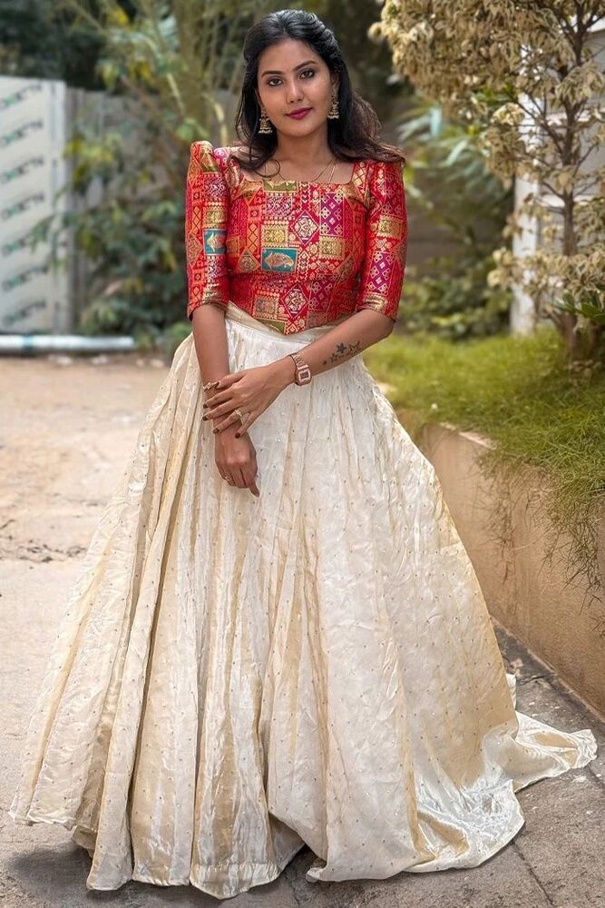 Ladies Traditinal Lehenga Set