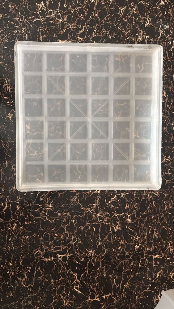 100 Debbi  Checkar Moulds