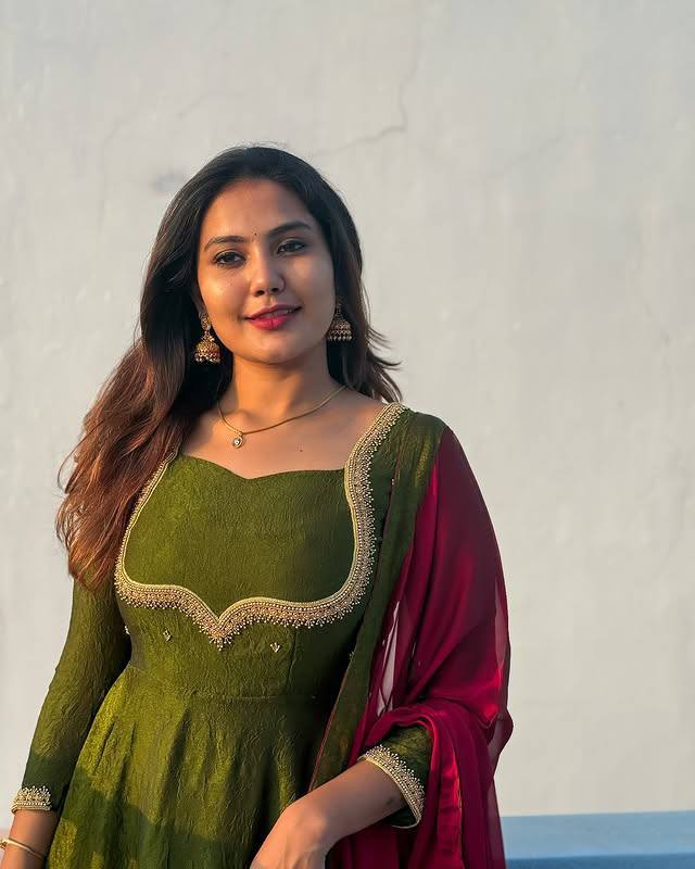 Ladies Beutiful Anarkali Dress