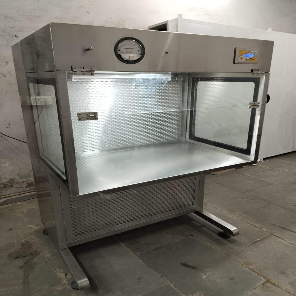 Horizontal Laminar Air Flow Ss Dop Port - Stainless Steel, High Efficiency 99.97% Filtration, Semi-automatic, User-friendly, Customizable Flow Rate, Compact Design, 220-240v