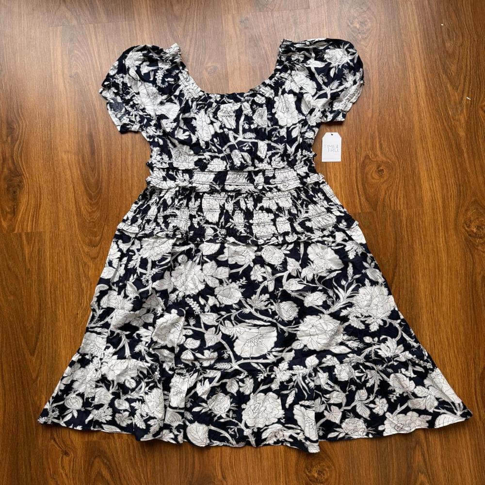 W13436 TIM & TRU Ladies Gypsy Neck Dress