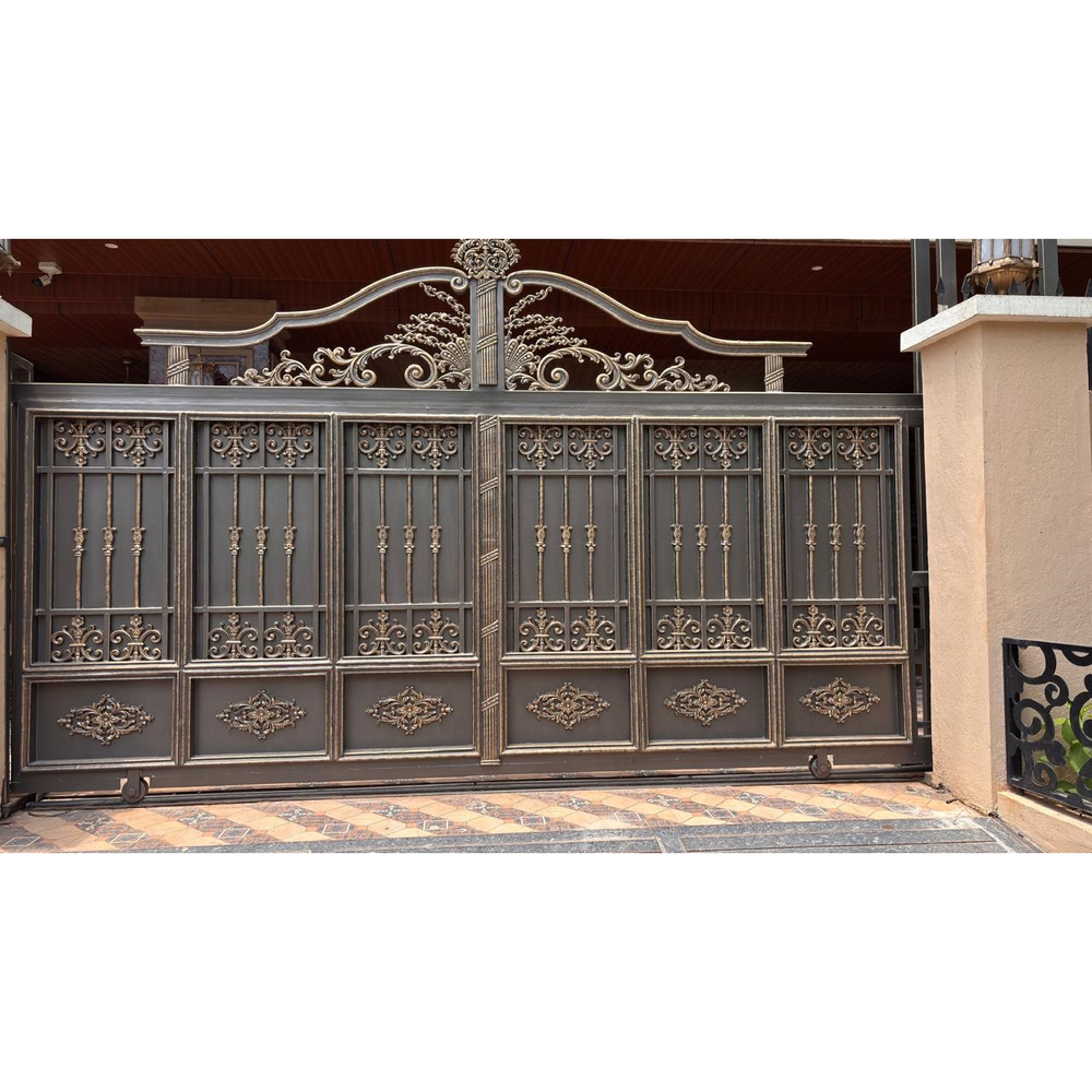 Durable Cast Iron Main Gate