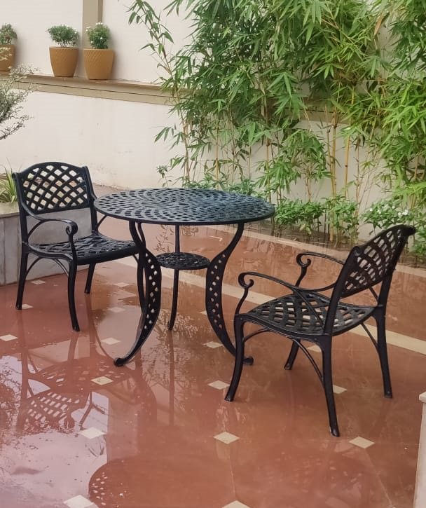 Black Cast Aluminum Outdoor Dining Set