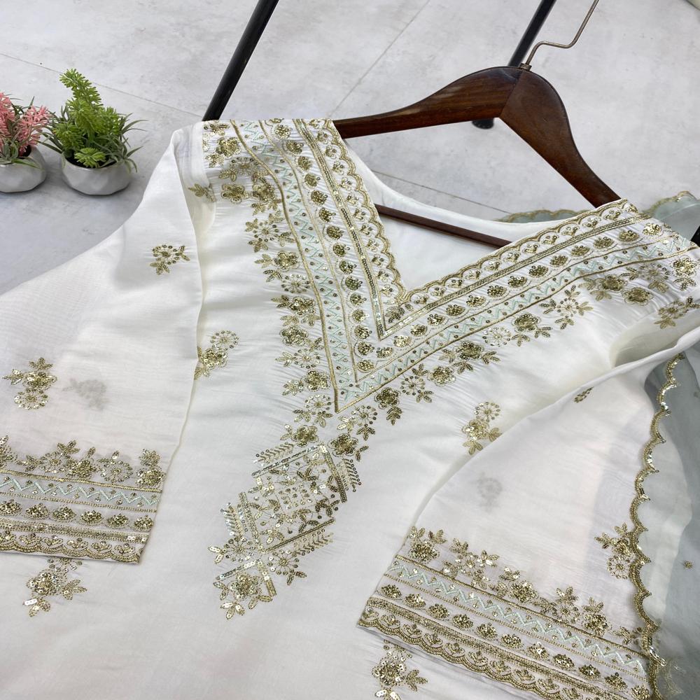 3 Piece Suit - Bust Size: 44 Inch (In)