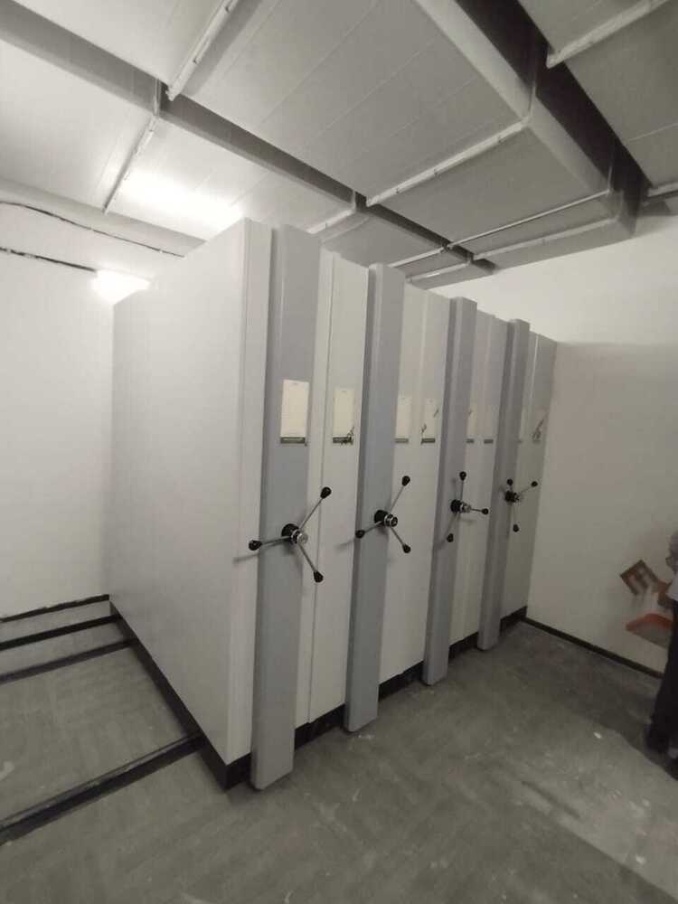 Industrial Mobile Compactor - Application: Commercial