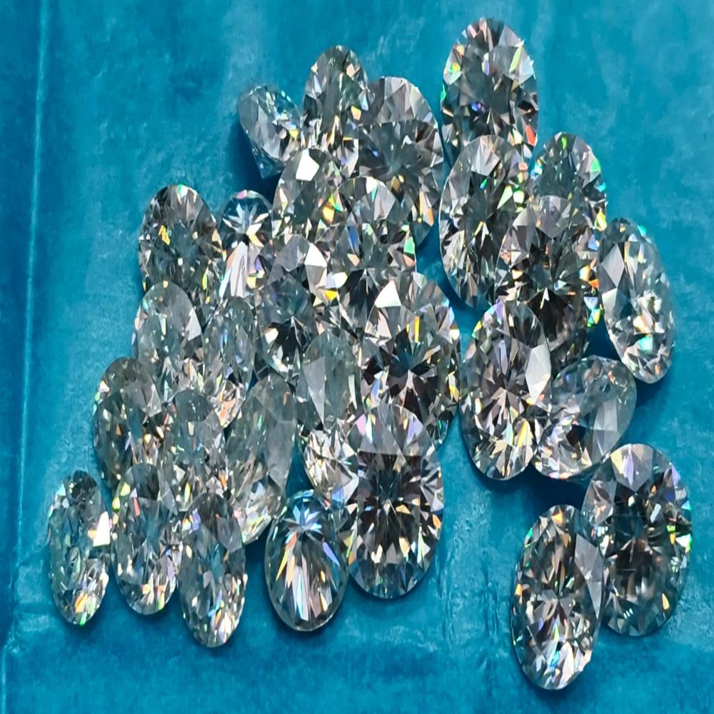 Natural mossonite stone