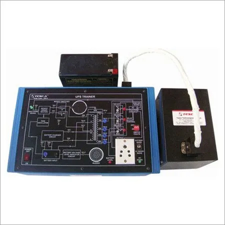 ब्लैक अप्स ट्रेनर